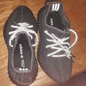 Yezzy v2 black reflective